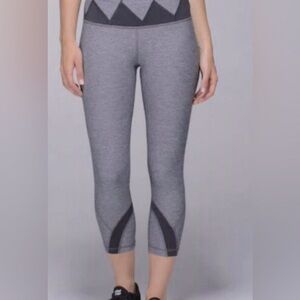 Lululemon Run Inspire Crop II All Luxtreme Pant Workout Grey Black. Size 6